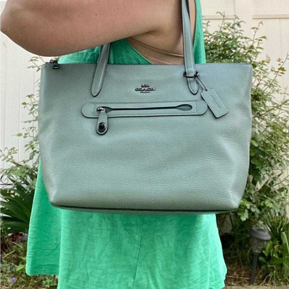 Coach Taylor Tote 38312 - Picture 13 of 13